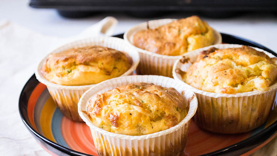 <b>Αλμυρά Muffins με λαχανικά</b><br>και Dirollo φρέσκια mozzarella